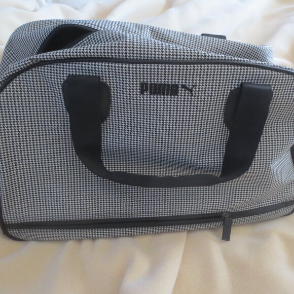 Brand New 2 Tone Houndstooth Pattern Design Puma Lifestyle Personal Duffel Bag - Picture 1 of 16